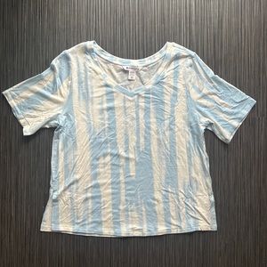 Athleta Baby Blue & White V-Neck - Size XXS